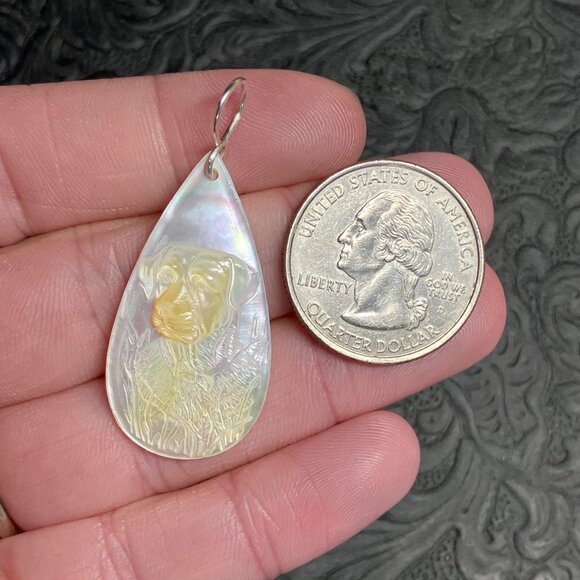 Hunting Labrador Retriever Dog Mother of Pearl Pendant - Picture 9 of 9